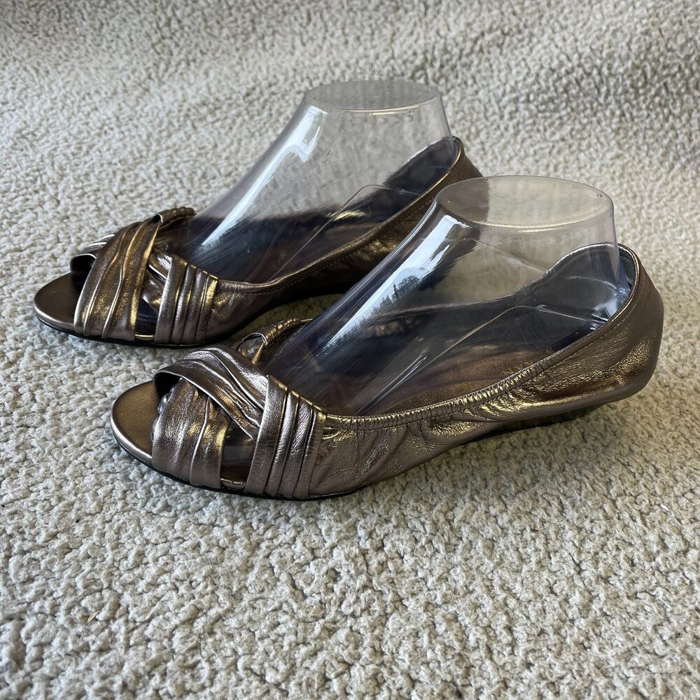 COLE HAAN Air Tech Womens 8.5 B Silver Leather Criss-Cross Wedge Sandals